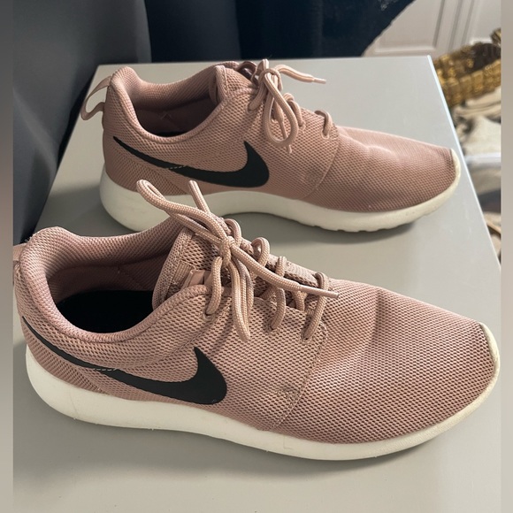 Nike Roche Mauve - Picture 1 of 4
